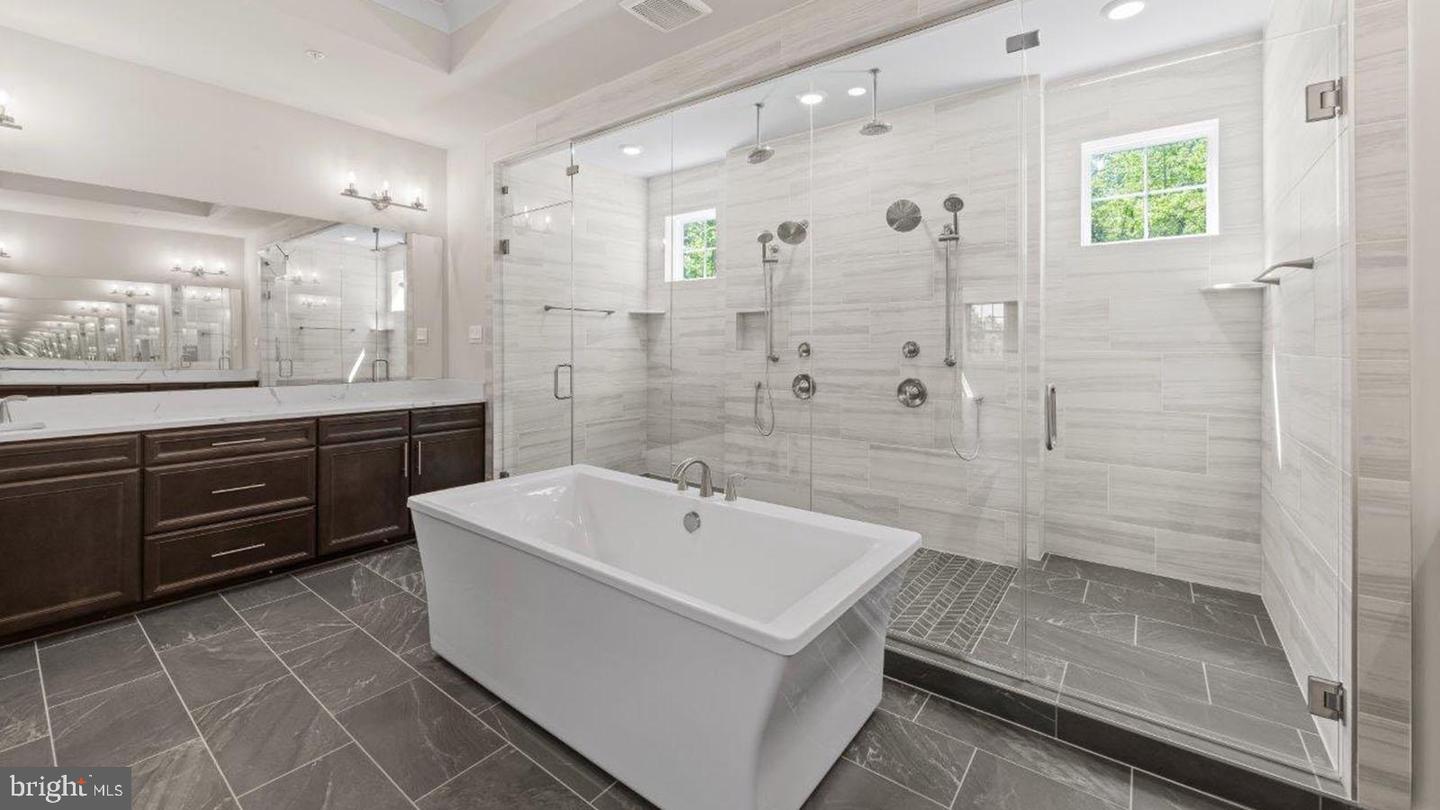 8280 COLLING MANOR CT, ALEXANDRIA, Virginia 22308, 6 Bedrooms Bedrooms, ,6 BathroomsBathrooms,Residential,For sale,8280 COLLING MANOR CT,VAFX2275360 MLS # VAFX2275360