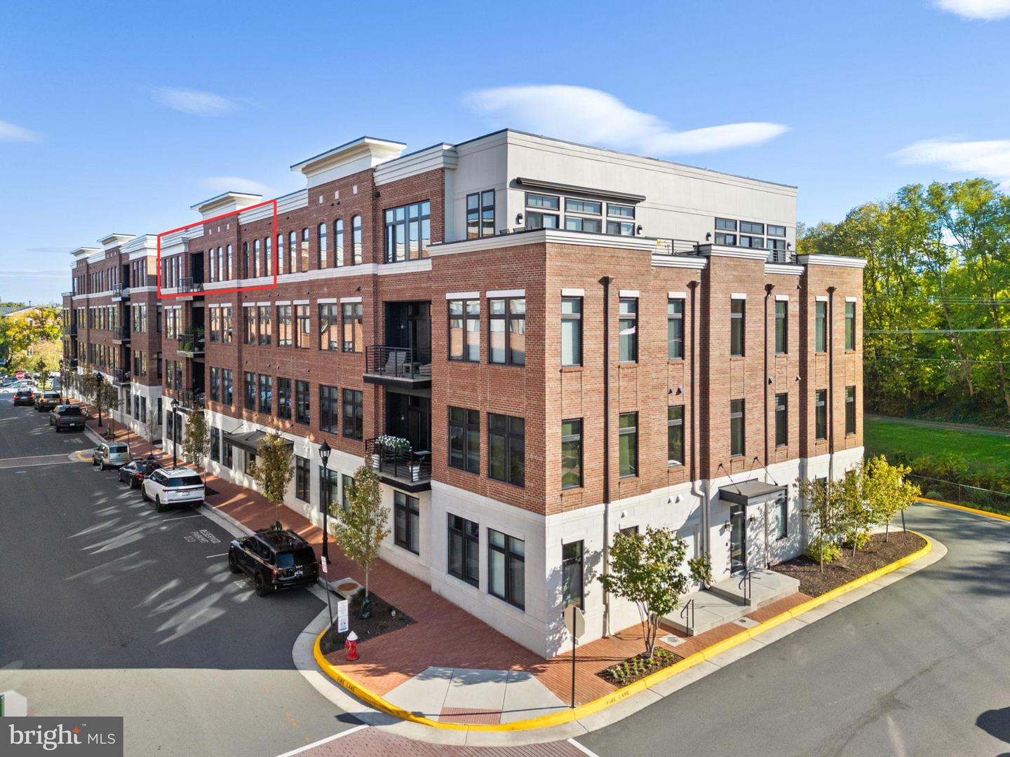 3 STATIONMASTER ST SE #402, LEESBURG, Virginia 20175, 2 Bedrooms Bedrooms, ,2 BathroomsBathrooms,Residential,For sale,3 STATIONMASTER ST SE #402,VALO2109226 MLS # VALO2109226