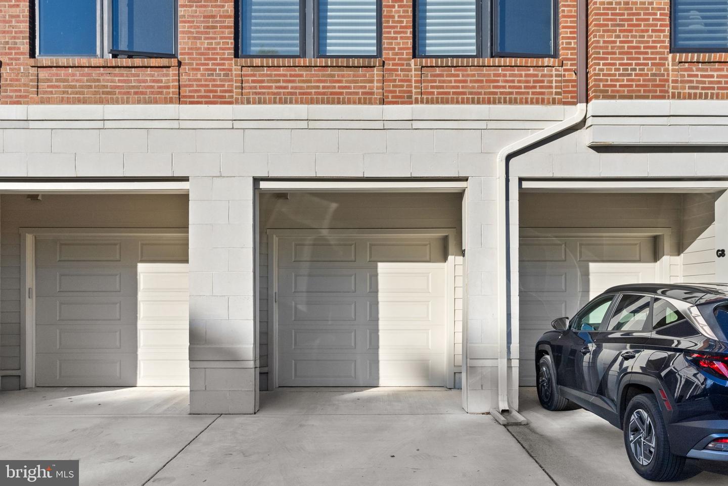 3 STATIONMASTER ST SE #402, LEESBURG, Virginia 20175, 2 Bedrooms Bedrooms, ,2 BathroomsBathrooms,Residential,For sale,3 STATIONMASTER ST SE #402,VALO2109226 MLS # VALO2109226