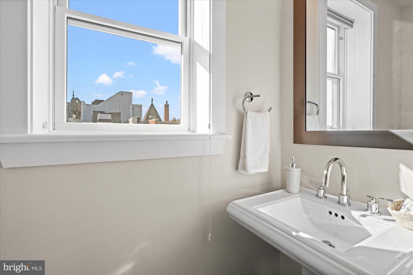 74 ADAMS ST NW #3, WASHINGTON, District Of Columbia 20001, 2 Bedrooms Bedrooms, ,2 BathroomsBathrooms,Residential,For sale,74 ADAMS ST NW #3,DCDC2227750 MLS # DCDC2227750