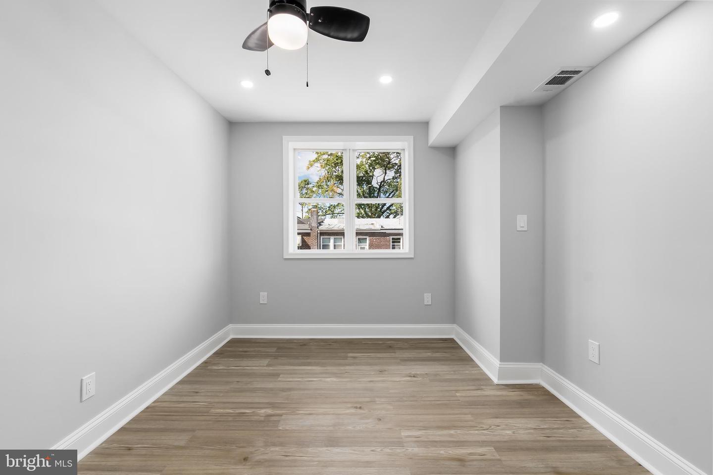 1401 18TH PL SE, WASHINGTON, District Of Columbia 20020, 4 Bedrooms Bedrooms, ,2 BathroomsBathrooms,Residential,For sale,1401 18TH PL SE,DCDC2228034 MLS # DCDC2228034