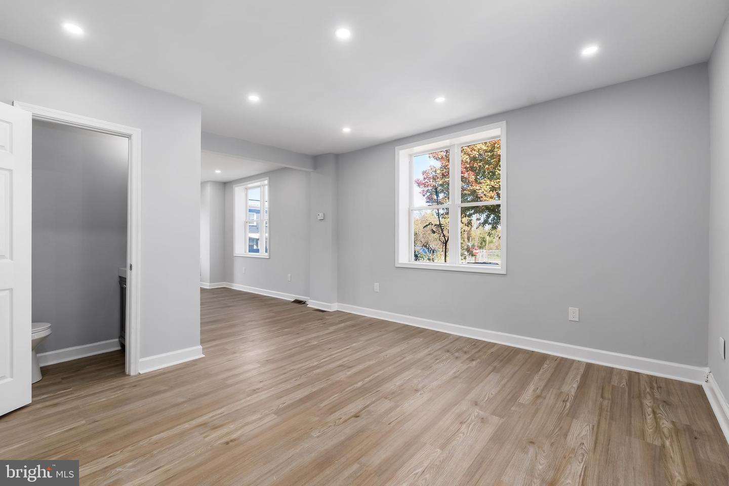1401 18TH PL SE, WASHINGTON, District Of Columbia 20020, 4 Bedrooms Bedrooms, ,2 BathroomsBathrooms,Residential,For sale,1401 18TH PL SE,DCDC2228034 MLS # DCDC2228034
