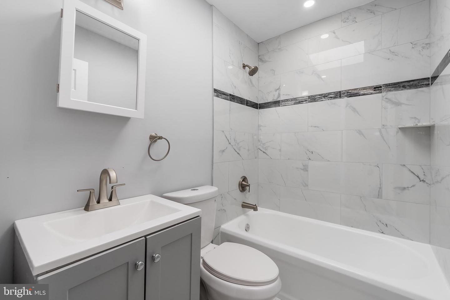 1401 18TH PL SE, WASHINGTON, District Of Columbia 20020, 4 Bedrooms Bedrooms, ,2 BathroomsBathrooms,Residential,For sale,1401 18TH PL SE,DCDC2228034 MLS # DCDC2228034