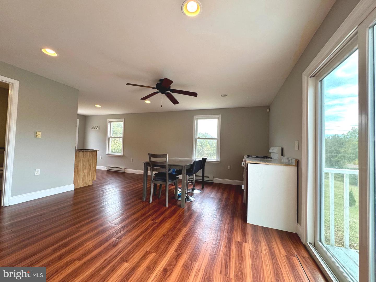 220 SNAPPY LN, WINCHESTER, Virginia 22602, 6 Bedrooms Bedrooms, ,4 BathroomsBathrooms,Residential,For sale,220 SNAPPY LN,VAFV2037326 MLS # VAFV2037326