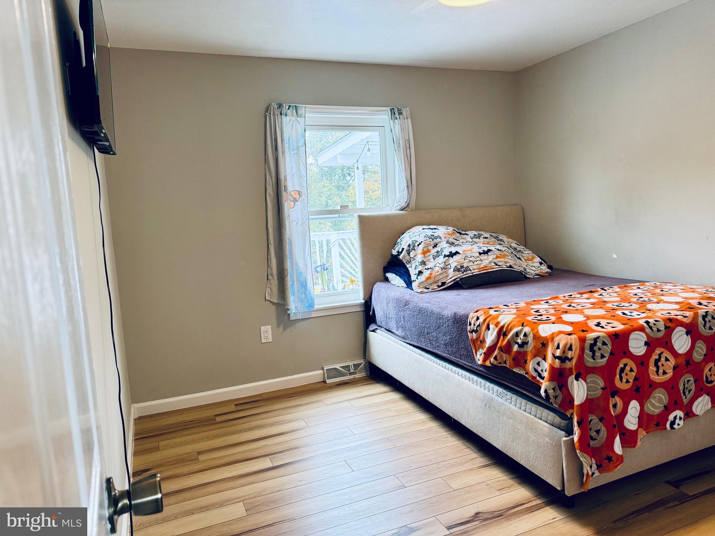 220 SNAPPY LN, WINCHESTER, Virginia 22602, 6 Bedrooms Bedrooms, ,4 BathroomsBathrooms,Residential,For sale,220 SNAPPY LN,VAFV2037326 MLS # VAFV2037326