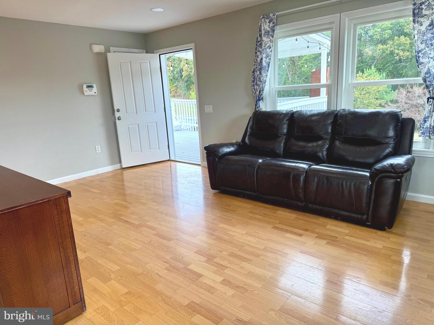 220 SNAPPY LN, WINCHESTER, Virginia 22602, 6 Bedrooms Bedrooms, ,4 BathroomsBathrooms,Residential,For sale,220 SNAPPY LN,VAFV2037326 MLS # VAFV2037326