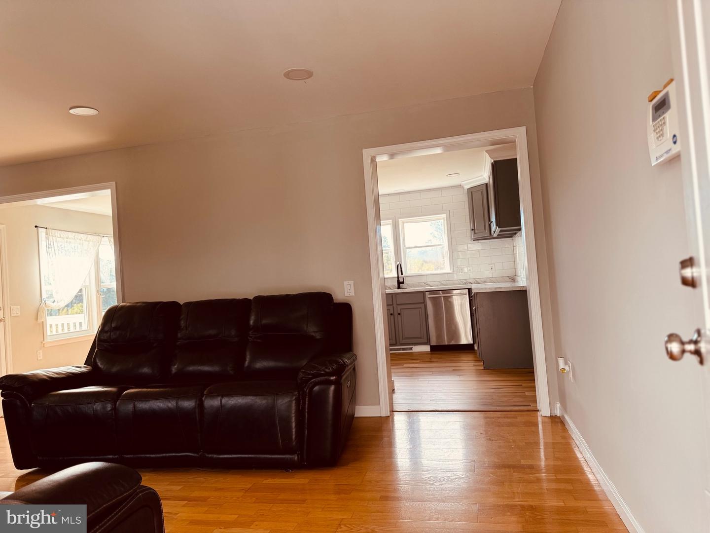 220 SNAPPY LN, WINCHESTER, Virginia 22602, 6 Bedrooms Bedrooms, ,4 BathroomsBathrooms,Residential,For sale,220 SNAPPY LN,VAFV2037326 MLS # VAFV2037326