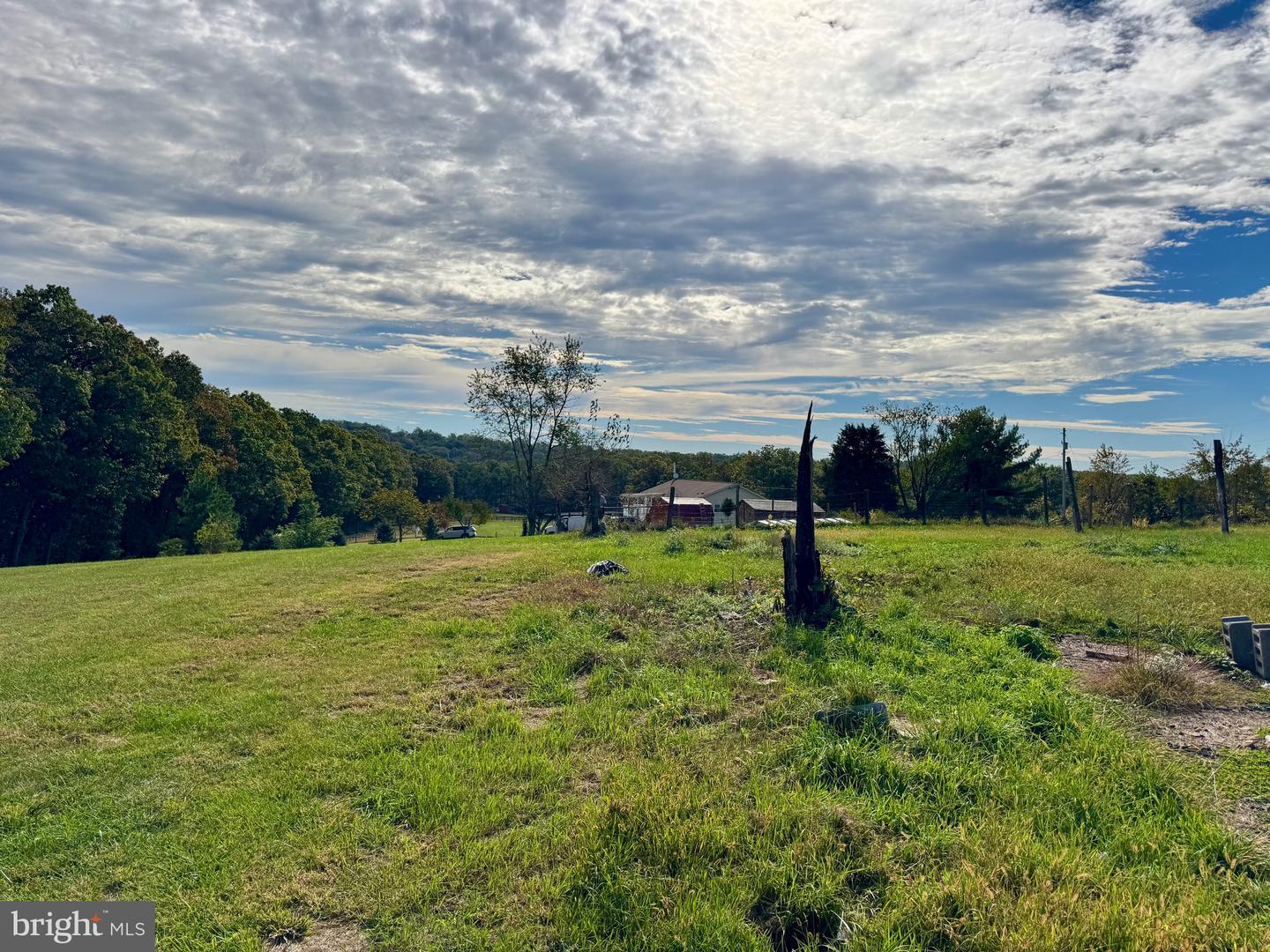 220 SNAPPY LN, WINCHESTER, Virginia 22602, 6 Bedrooms Bedrooms, ,4 BathroomsBathrooms,Residential,For sale,220 SNAPPY LN,VAFV2037326 MLS # VAFV2037326