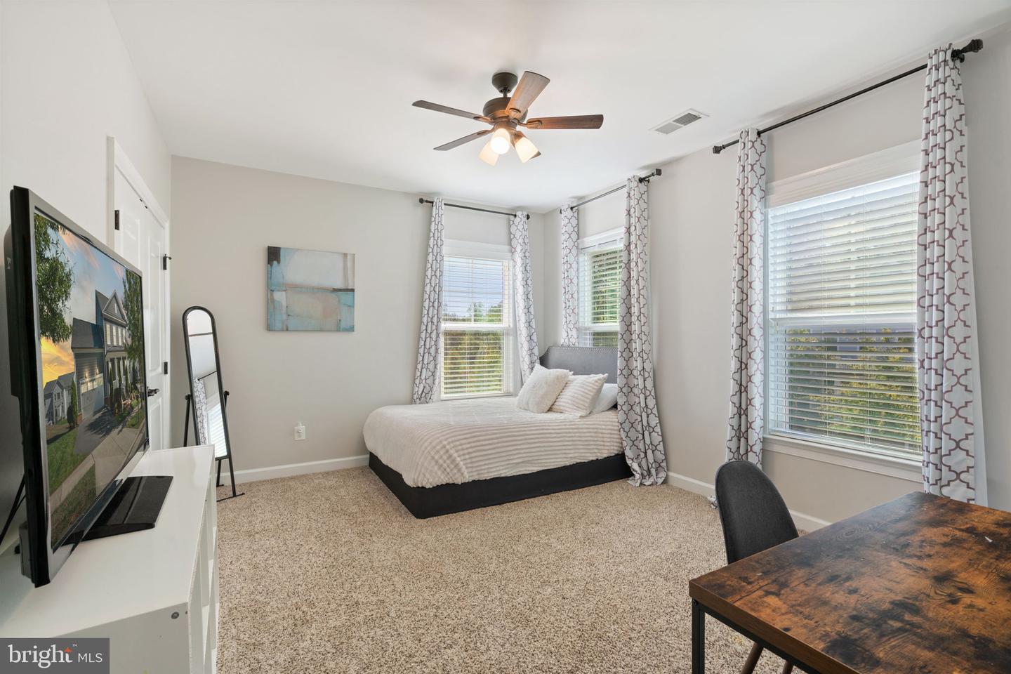 2164 POTOMAC RIVER BLVD, DUMFRIES, Virginia 22026, 7 Bedrooms Bedrooms, ,6 BathroomsBathrooms,Residential,For sale,2164 POTOMAC RIVER BLVD,VAPW2105990 MLS # VAPW2105990