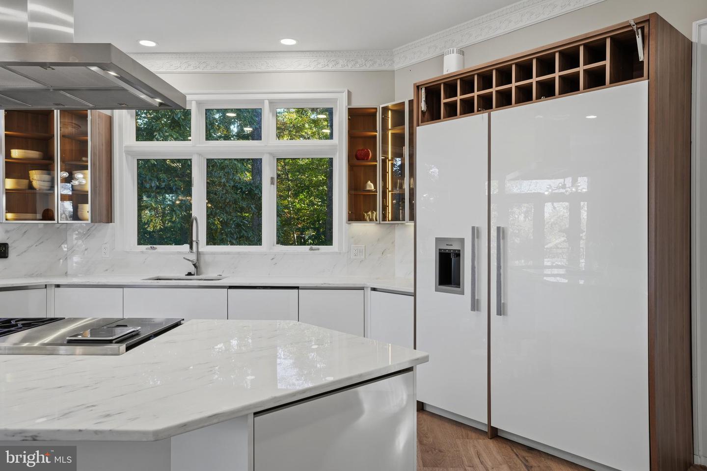 703 POTOMAC KNOLLS, MCLEAN, Virginia 22102, 6 Bedrooms Bedrooms, ,5 BathroomsBathrooms,Residential,For sale,703 POTOMAC KNOLLS,VAFX2274344 MLS # VAFX2274344