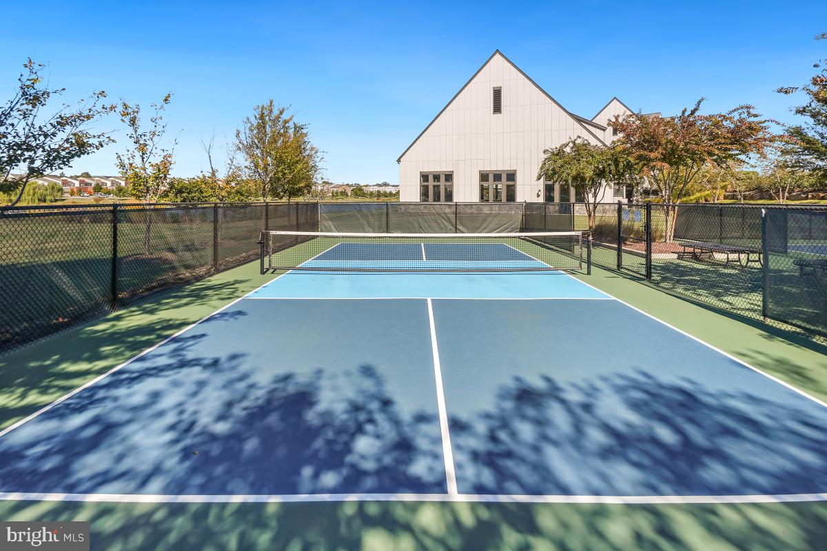 42874 FIREFLY SONATA TER #206, ASHBURN, Virginia 20148, 3 Bedrooms Bedrooms, 5 Rooms Rooms,2 BathroomsBathrooms,Residential,For sale,42874 FIREFLY SONATA TER #206,VALO2108952 MLS # VALO2108952