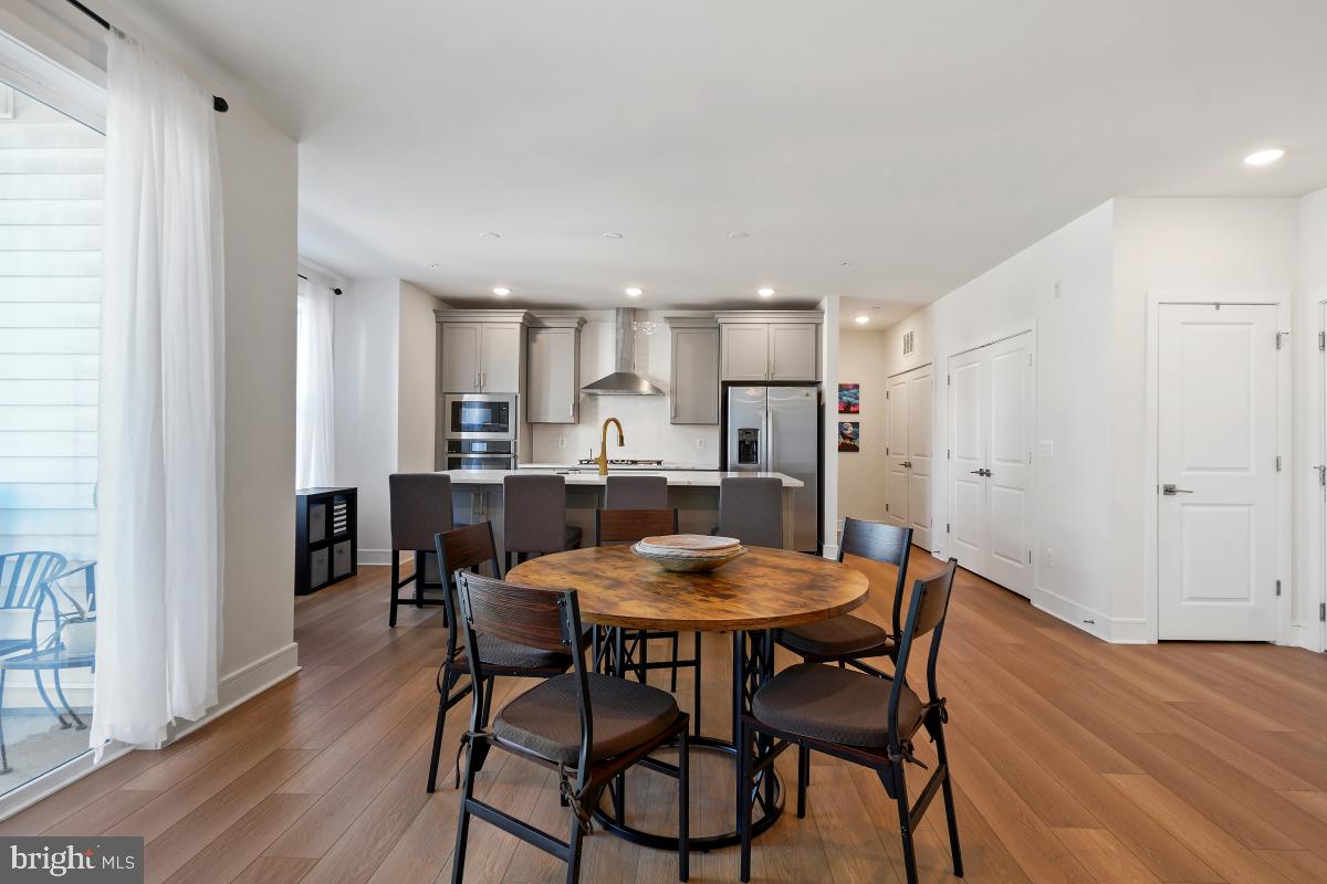 42874 FIREFLY SONATA TER #206, ASHBURN, Virginia 20148, 3 Bedrooms Bedrooms, 5 Rooms Rooms,2 BathroomsBathrooms,Residential,For sale,42874 FIREFLY SONATA TER #206,VALO2108952 MLS # VALO2108952