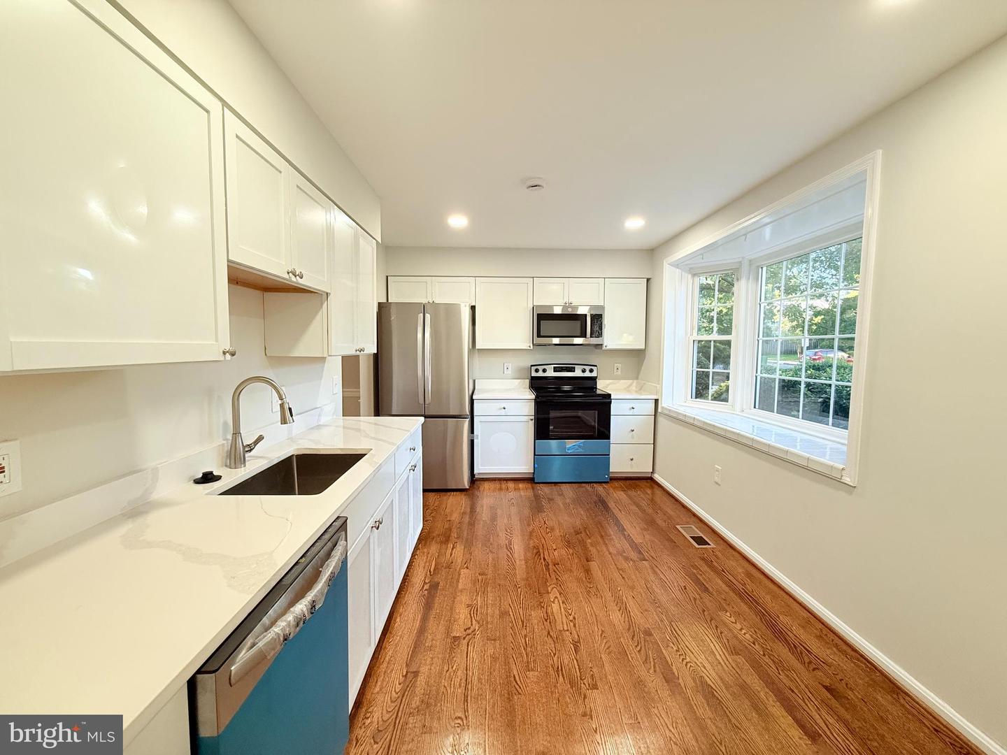 8219 DOCTOR CRAIK CT, ALEXANDRIA, Virginia 22306, 3 Bedrooms Bedrooms, ,3 BathroomsBathrooms,Residential,For sale,8219 DOCTOR CRAIK CT,VAFX2275002 MLS # VAFX2275002