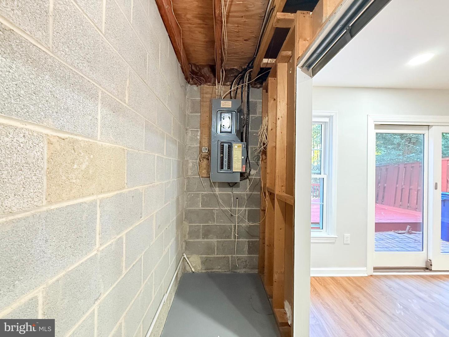 8219 DOCTOR CRAIK CT, ALEXANDRIA, Virginia 22306, 3 Bedrooms Bedrooms, ,3 BathroomsBathrooms,Residential,For sale,8219 DOCTOR CRAIK CT,VAFX2275002 MLS # VAFX2275002