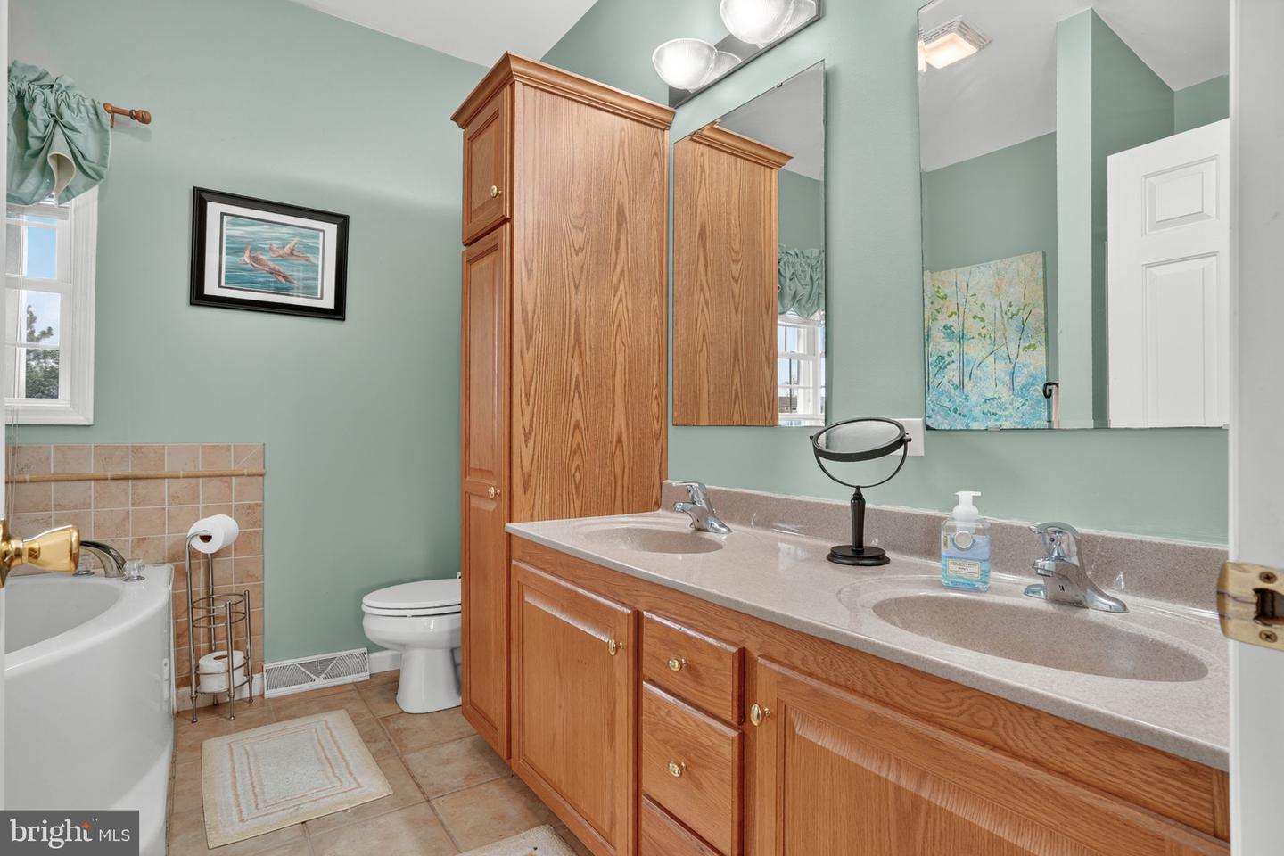 32237 CLEARWATER WAY, BELLE HAVEN, Virginia 23306, 4 Bedrooms Bedrooms, ,2 BathroomsBathrooms,Residential,For sale,32237 CLEARWATER WAY,VAAC2002322 MLS # VAAC2002322
