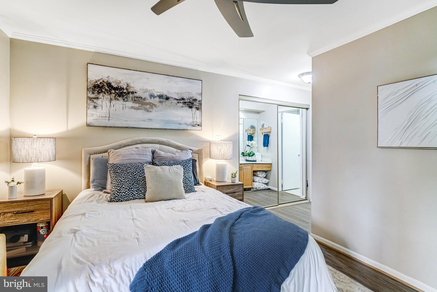 7598-L LAKESIDE VILLAGE DR #L, FALLS CHURCH, Virginia 22042, 1 Bedroom Bedrooms, 5 Rooms Rooms,1 BathroomBathrooms,Residential,For sale,7598-L LAKESIDE VILLAGE DR #L,VAFX2275300 MLS # VAFX2275300