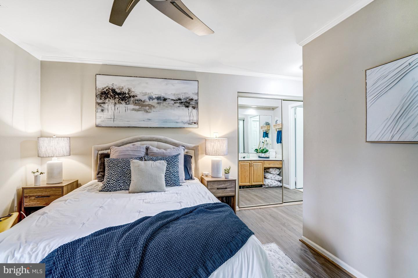 7598-L LAKESIDE VILLAGE DR #L, FALLS CHURCH, Virginia 22042, 1 Bedroom Bedrooms, 5 Rooms Rooms,1 BathroomBathrooms,Residential,For sale,7598-L LAKESIDE VILLAGE DR #L,VAFX2275300 MLS # VAFX2275300