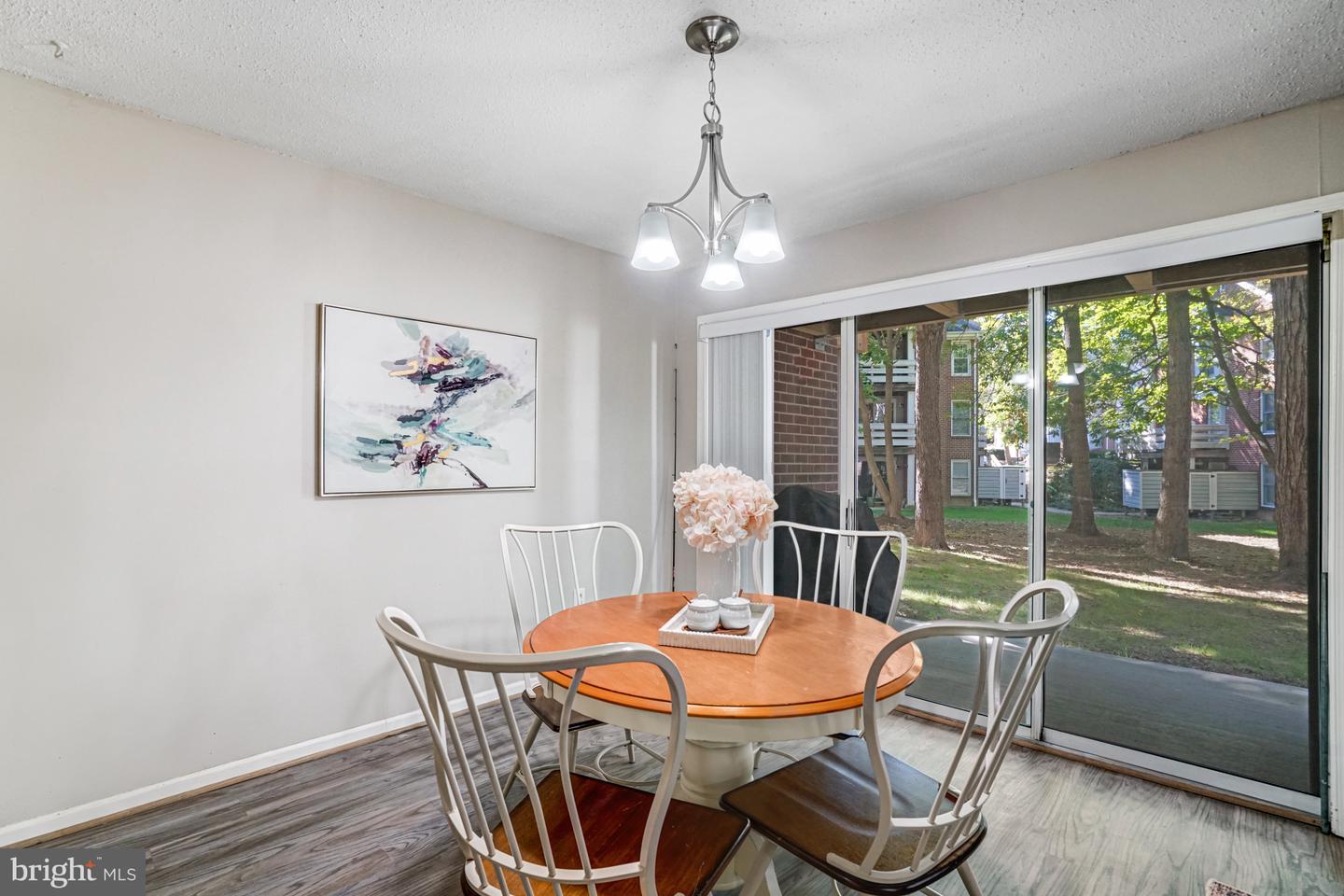 7598-L LAKESIDE VILLAGE DR #L, FALLS CHURCH, Virginia 22042, 1 Bedroom Bedrooms, 5 Rooms Rooms,1 BathroomBathrooms,Residential,For sale,7598-L LAKESIDE VILLAGE DR #L,VAFX2275300 MLS # VAFX2275300