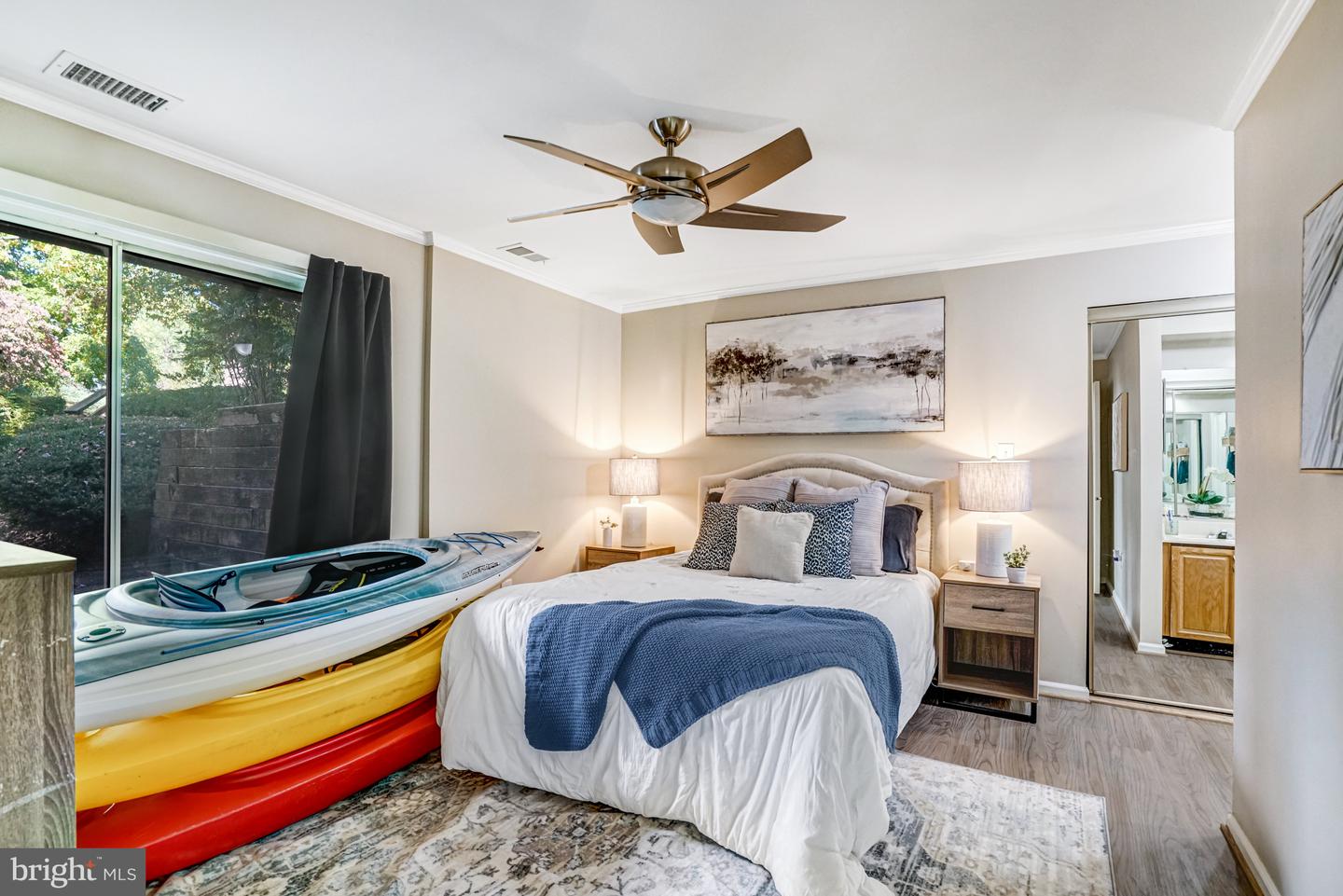 7598-L LAKESIDE VILLAGE DR #L, FALLS CHURCH, Virginia 22042, 1 Bedroom Bedrooms, 5 Rooms Rooms,1 BathroomBathrooms,Residential,For sale,7598-L LAKESIDE VILLAGE DR #L,VAFX2275300 MLS # VAFX2275300