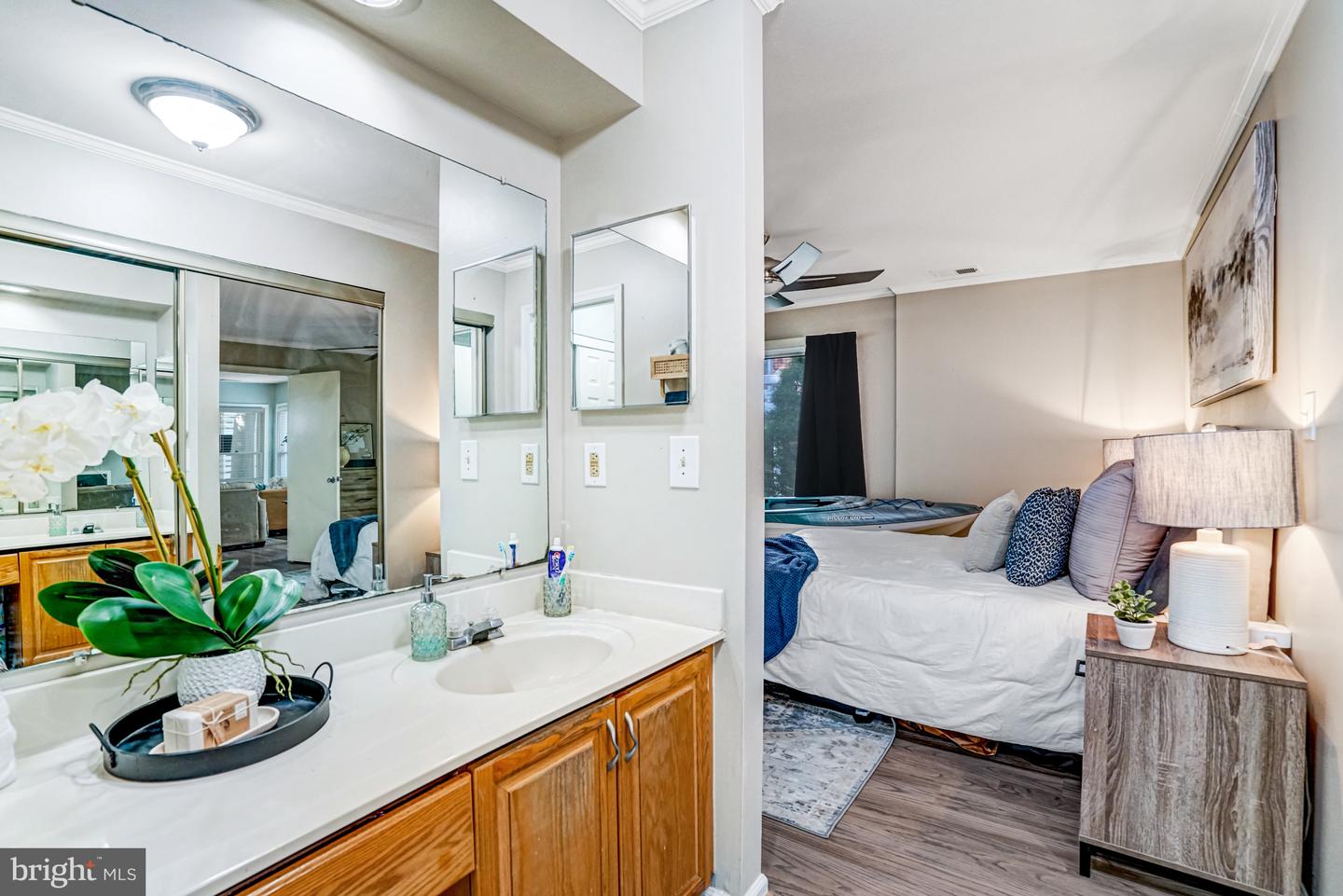 7598-L LAKESIDE VILLAGE DR #L, FALLS CHURCH, Virginia 22042, 1 Bedroom Bedrooms, 5 Rooms Rooms,1 BathroomBathrooms,Residential,For sale,7598-L LAKESIDE VILLAGE DR #L,VAFX2275300 MLS # VAFX2275300