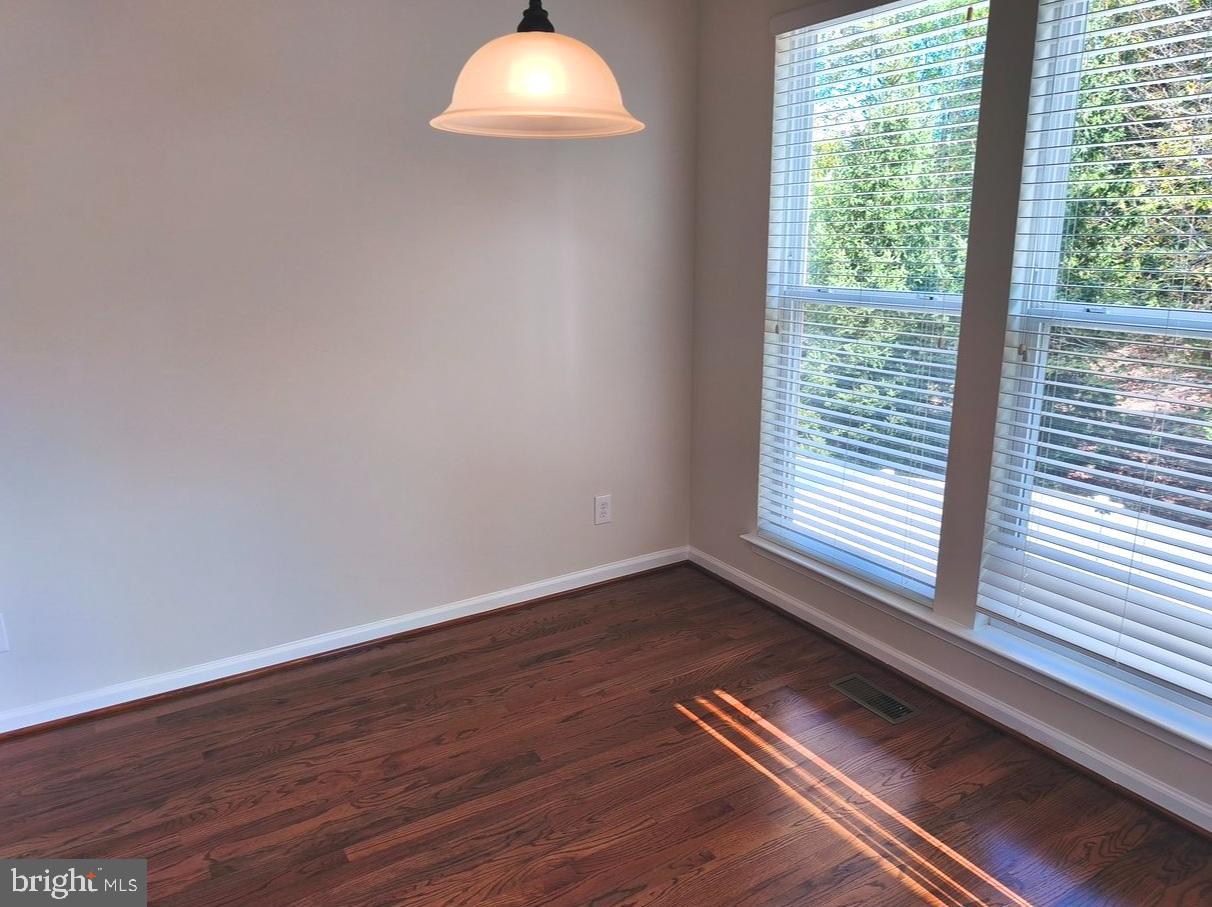 22520 HIGHCROFT TER, BRAMBLETON, Virginia 20148, 3 Bedrooms Bedrooms, ,3 BathroomsBathrooms,Residential,For sale,22520 HIGHCROFT TER,VALO2109326 MLS # VALO2109326