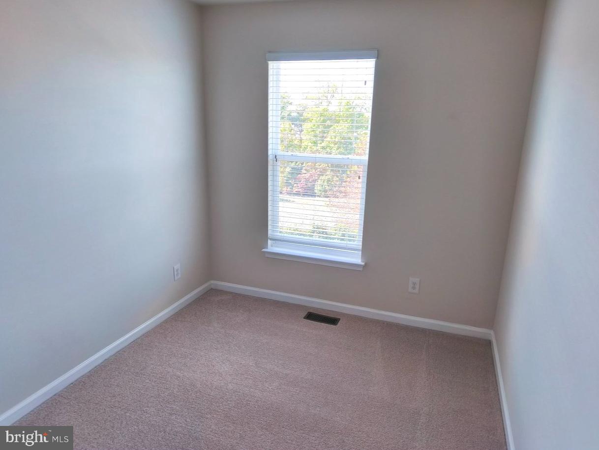 22520 HIGHCROFT TER, BRAMBLETON, Virginia 20148, 3 Bedrooms Bedrooms, ,3 BathroomsBathrooms,Residential,For sale,22520 HIGHCROFT TER,VALO2109326 MLS # VALO2109326