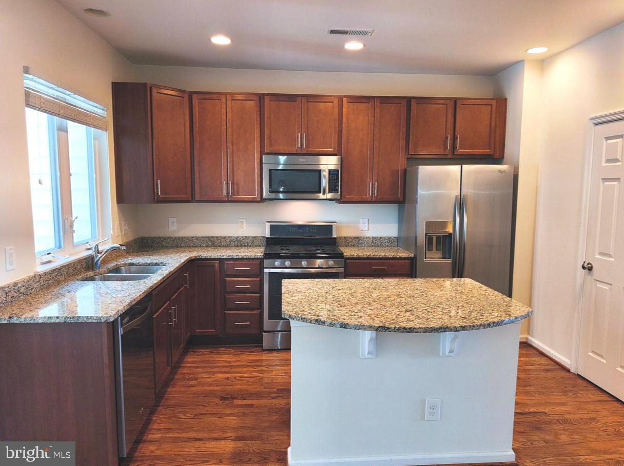 22520 HIGHCROFT TER, BRAMBLETON, Virginia 20148, 3 Bedrooms Bedrooms, ,3 BathroomsBathrooms,Residential,For sale,22520 HIGHCROFT TER,VALO2109326 MLS # VALO2109326