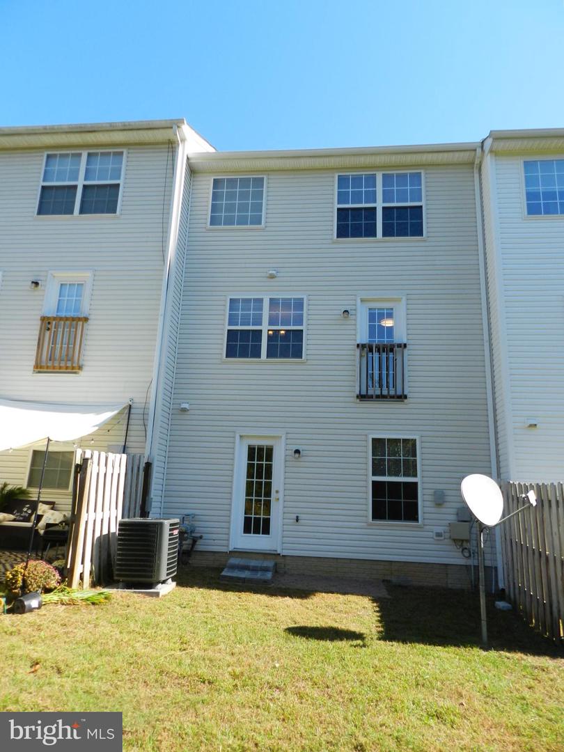304 MERRILL CT, STAFFORD, Virginia 22554, 3 Bedrooms Bedrooms, ,2 BathroomsBathrooms,Residential,For sale,304 MERRILL CT,VAST2043658 MLS # VAST2043658