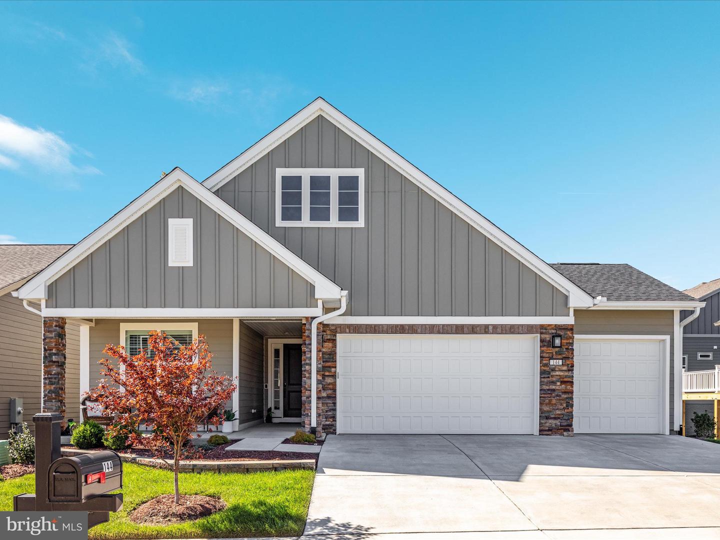 144 COWBIRD ST, LAKE FREDERICK, Virginia 22630, 4 Bedrooms Bedrooms, ,4 BathroomsBathrooms,Residential,For sale,144 COWBIRD ST,VAFV2037546 MLS # VAFV2037546