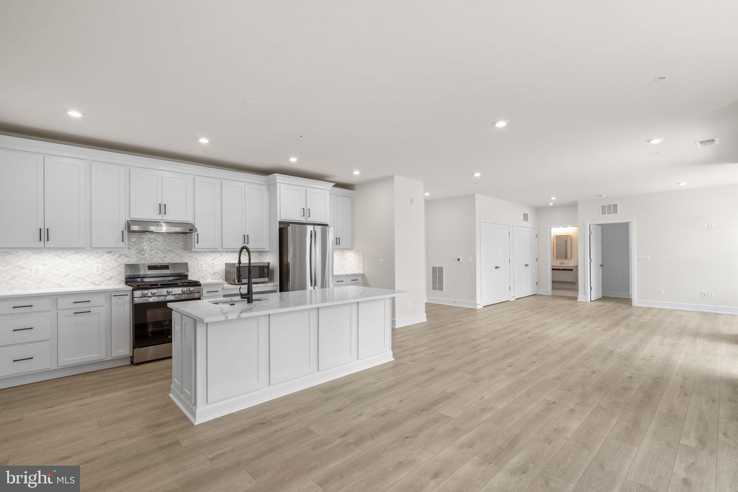 23640 BOLTON CRESCENT TER #13-204, ASHBURN, Virginia 20148, 2 Bedrooms Bedrooms, ,2 BathroomsBathrooms,Residential,For sale,23640 BOLTON CRESCENT TER #13-204,VALO2109336 MLS # VALO2109336