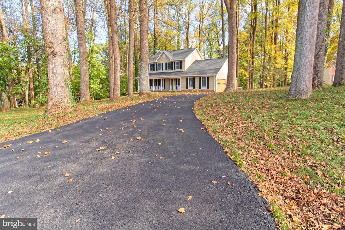 8157 POPLAR GROVE DR, WARRENTON, Virginia 20187, 4 Bedrooms Bedrooms, 7 Rooms Rooms,2 BathroomsBathrooms,Residential,For sale,8157 POPLAR GROVE DR,VAFQ2019454 MLS # VAFQ2019454