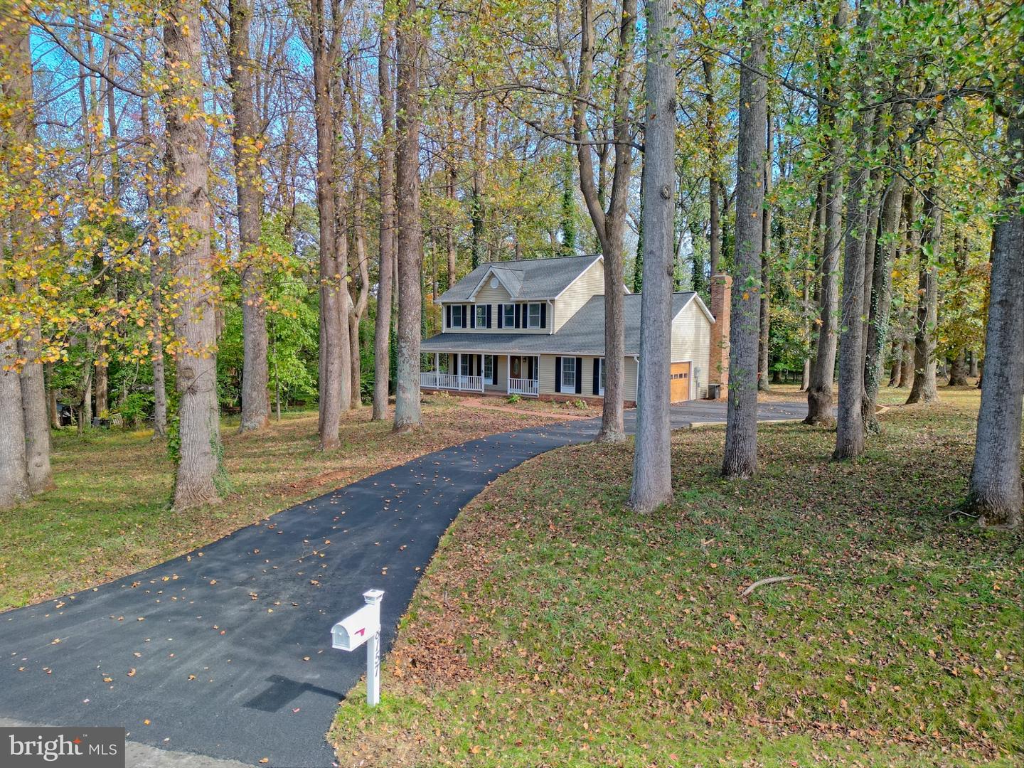 8157 POPLAR GROVE DR, WARRENTON, Virginia 20187, 4 Bedrooms Bedrooms, 7 Rooms Rooms,2 BathroomsBathrooms,Residential,For sale,8157 POPLAR GROVE DR,VAFQ2019454 MLS # VAFQ2019454