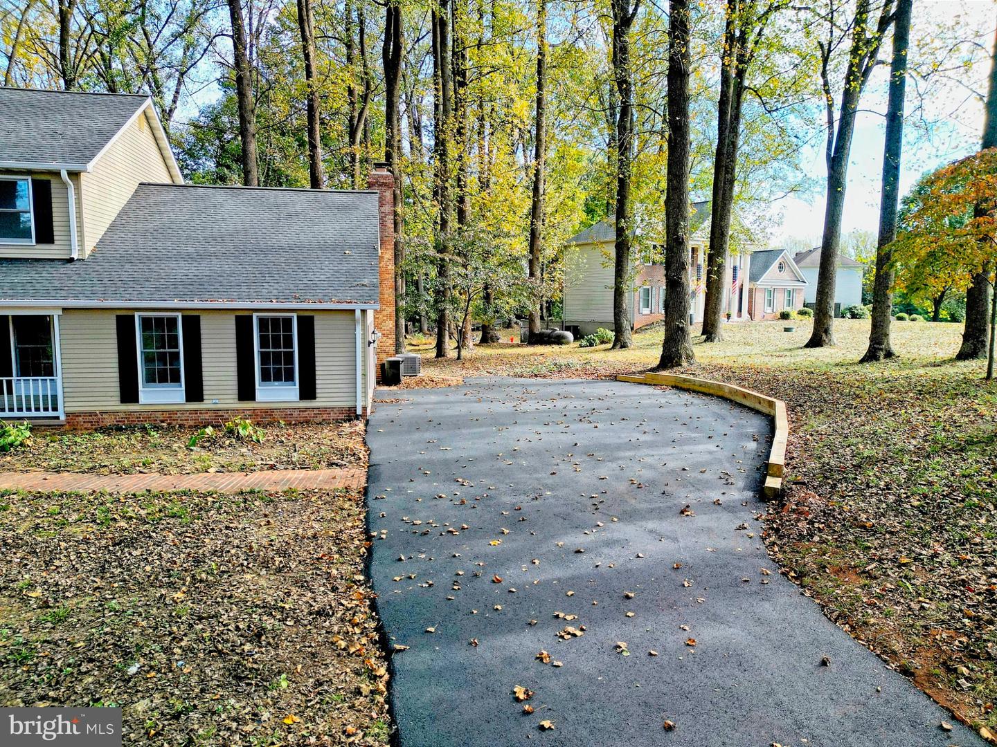 8157 POPLAR GROVE DR, WARRENTON, Virginia 20187, 4 Bedrooms Bedrooms, 7 Rooms Rooms,2 BathroomsBathrooms,Residential,For sale,8157 POPLAR GROVE DR,VAFQ2019454 MLS # VAFQ2019454