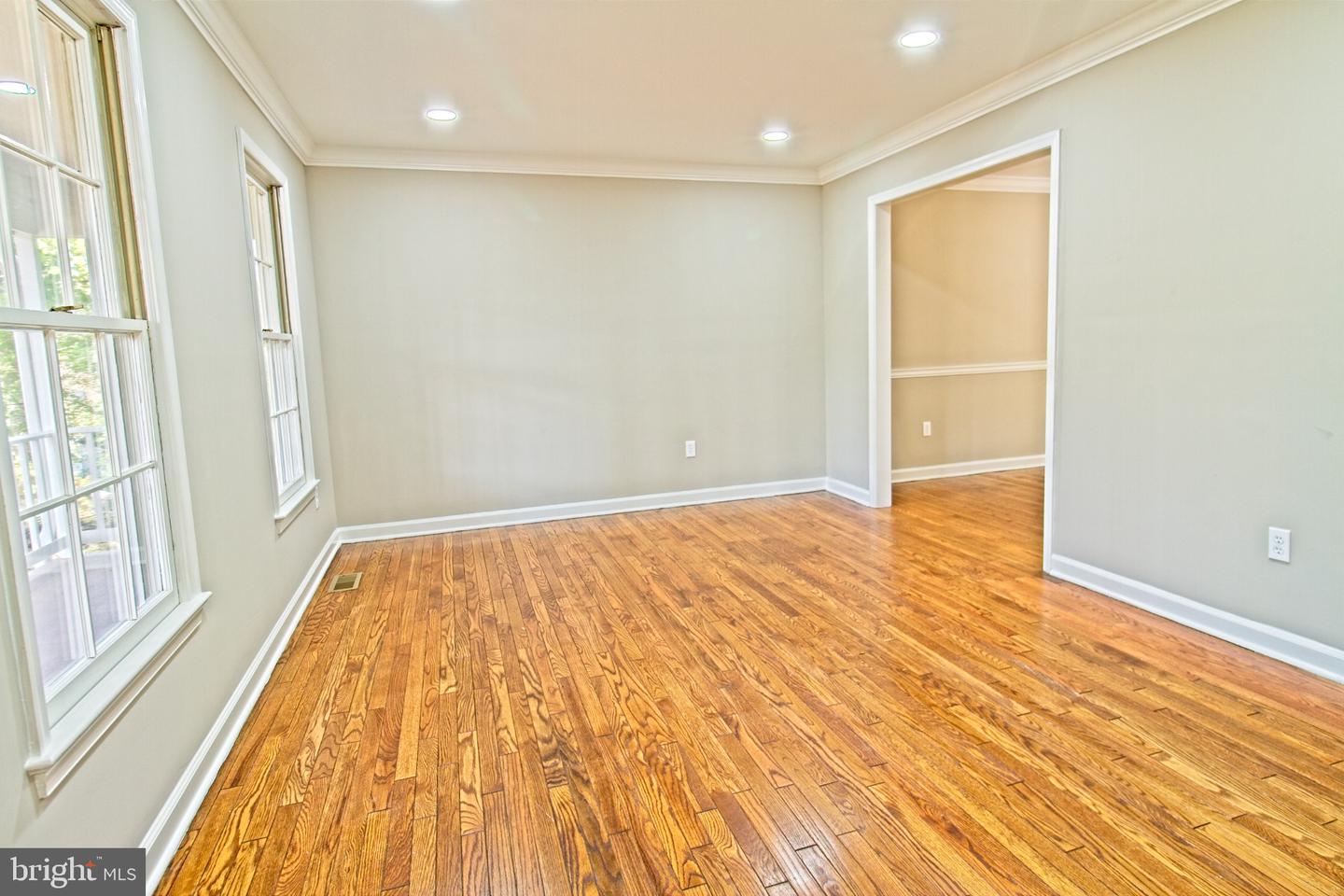 8157 POPLAR GROVE DR, WARRENTON, Virginia 20187, 4 Bedrooms Bedrooms, 7 Rooms Rooms,2 BathroomsBathrooms,Residential,For sale,8157 POPLAR GROVE DR,VAFQ2019454 MLS # VAFQ2019454