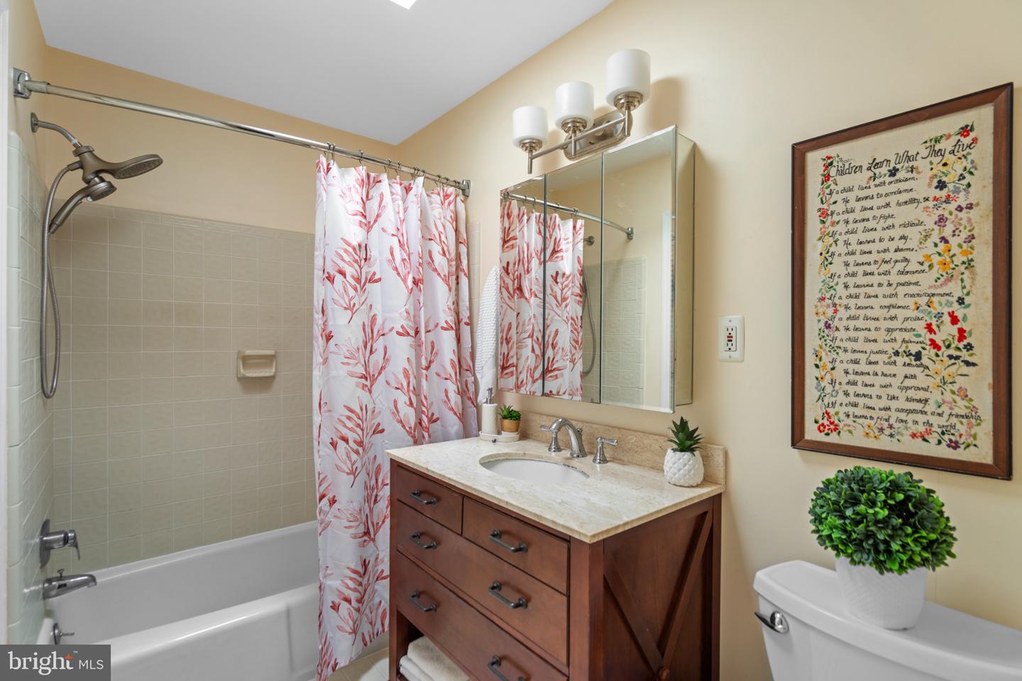 13829 MOUNTAIN RD, HILLSBORO, Virginia 20132, 2 Bedrooms Bedrooms, ,1 BathroomBathrooms,Residential,For sale,13829 MOUNTAIN RD,VALO2099102 MLS # VALO2099102