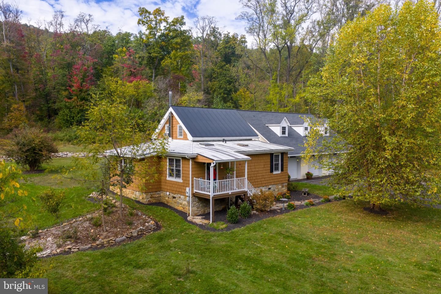 13829 MOUNTAIN RD, HILLSBORO, Virginia 20132, 2 Bedrooms Bedrooms, ,1 BathroomBathrooms,Residential,For sale,13829 MOUNTAIN RD,VALO2099102 MLS # VALO2099102