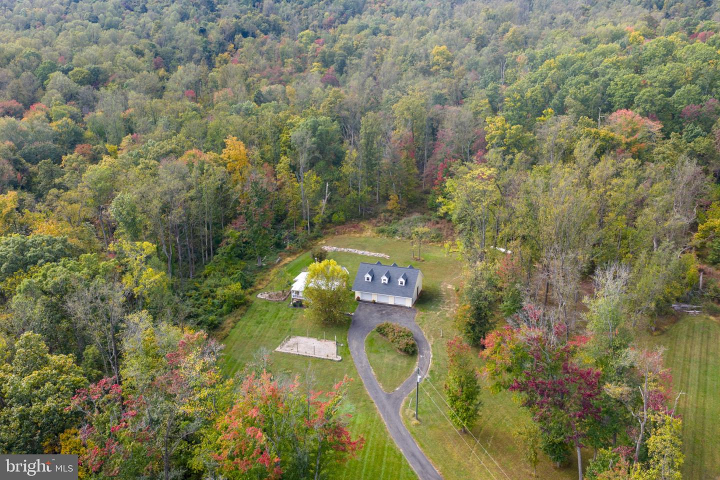 13829 MOUNTAIN RD, HILLSBORO, Virginia 20132, 2 Bedrooms Bedrooms, ,1 BathroomBathrooms,Residential,For sale,13829 MOUNTAIN RD,VALO2099102 MLS # VALO2099102