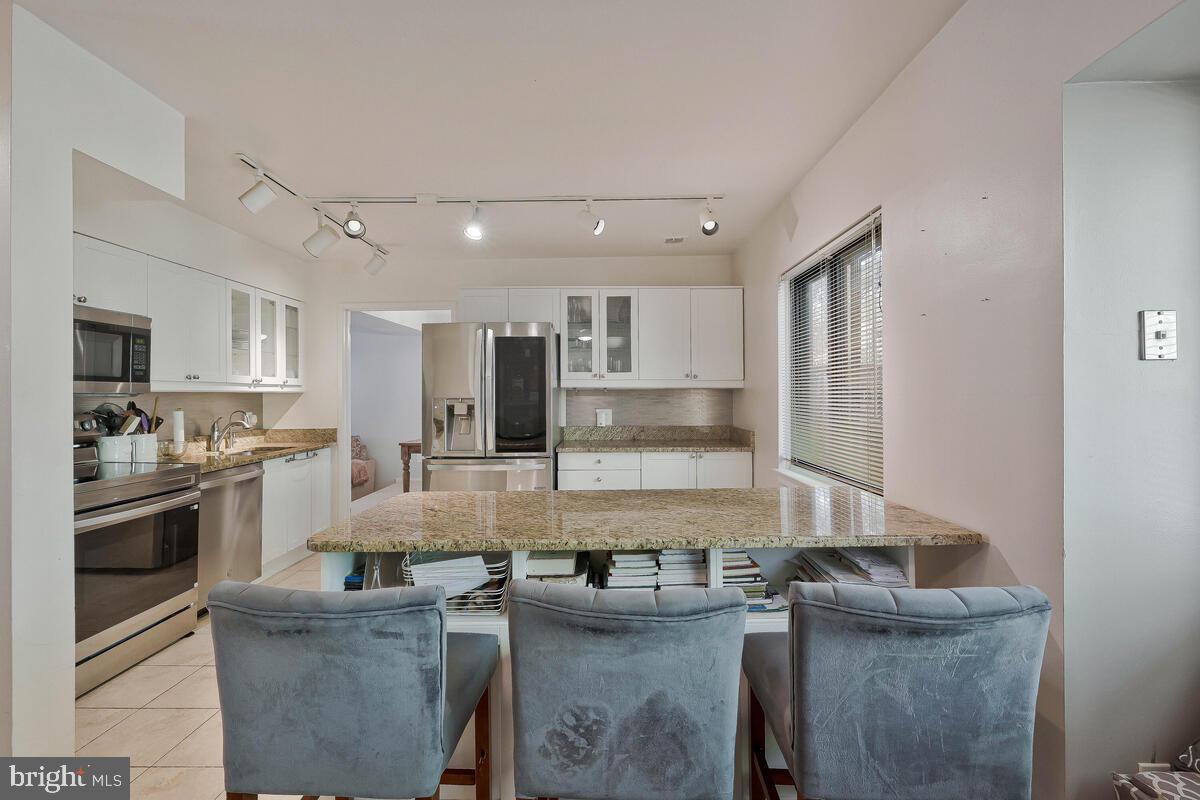 1526 PARK GLEN CT, RESTON, Virginia 20190, 4 Bedrooms Bedrooms, ,3 BathroomsBathrooms,Residential,For sale,1526 PARK GLEN CT,VAFX2260132 MLS # VAFX2260132
