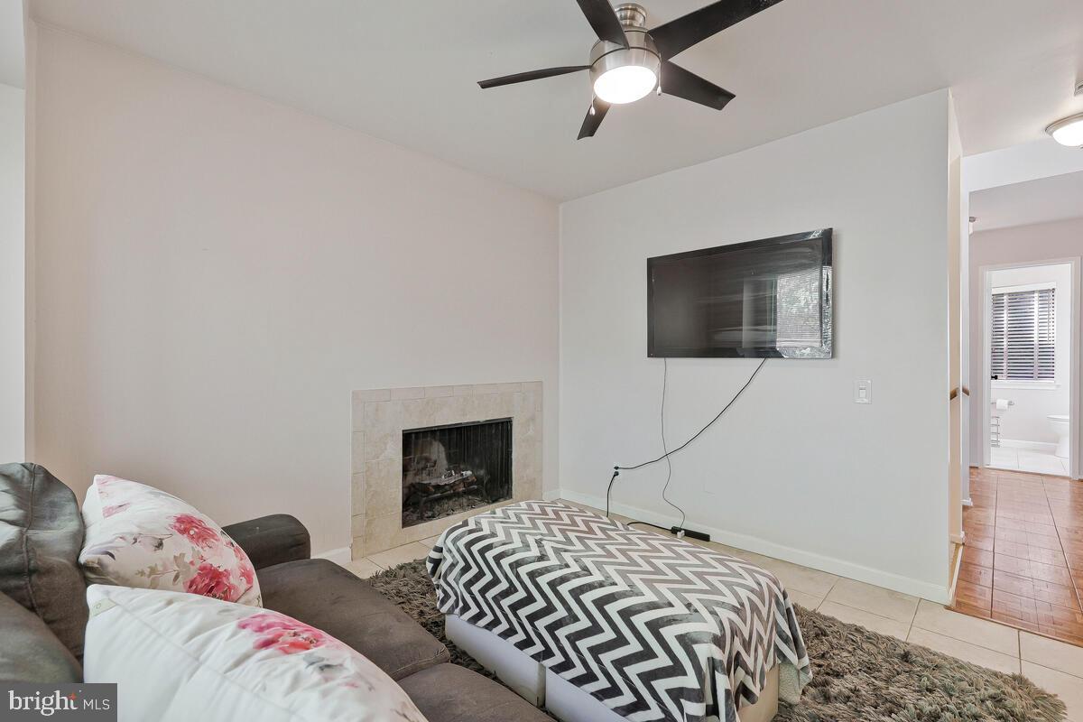 1526 PARK GLEN CT, RESTON, Virginia 20190, 4 Bedrooms Bedrooms, ,3 BathroomsBathrooms,Residential,For sale,1526 PARK GLEN CT,VAFX2260132 MLS # VAFX2260132