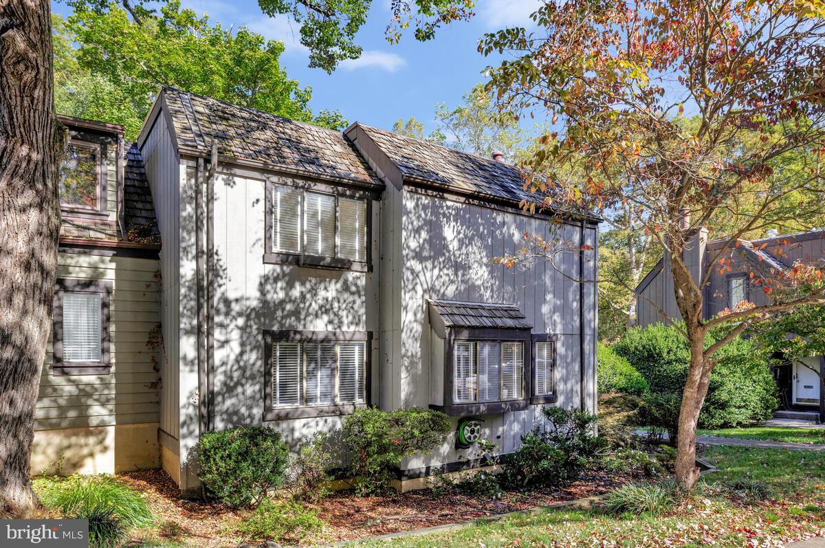 1526 PARK GLEN CT, RESTON, Virginia 20190, 4 Bedrooms Bedrooms, ,3 BathroomsBathrooms,Residential,For sale,1526 PARK GLEN CT,VAFX2260132 MLS # VAFX2260132