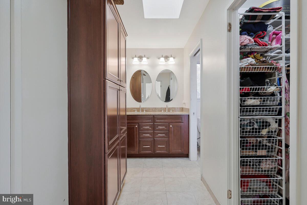 1526 PARK GLEN CT, RESTON, Virginia 20190, 4 Bedrooms Bedrooms, ,3 BathroomsBathrooms,Residential,For sale,1526 PARK GLEN CT,VAFX2260132 MLS # VAFX2260132