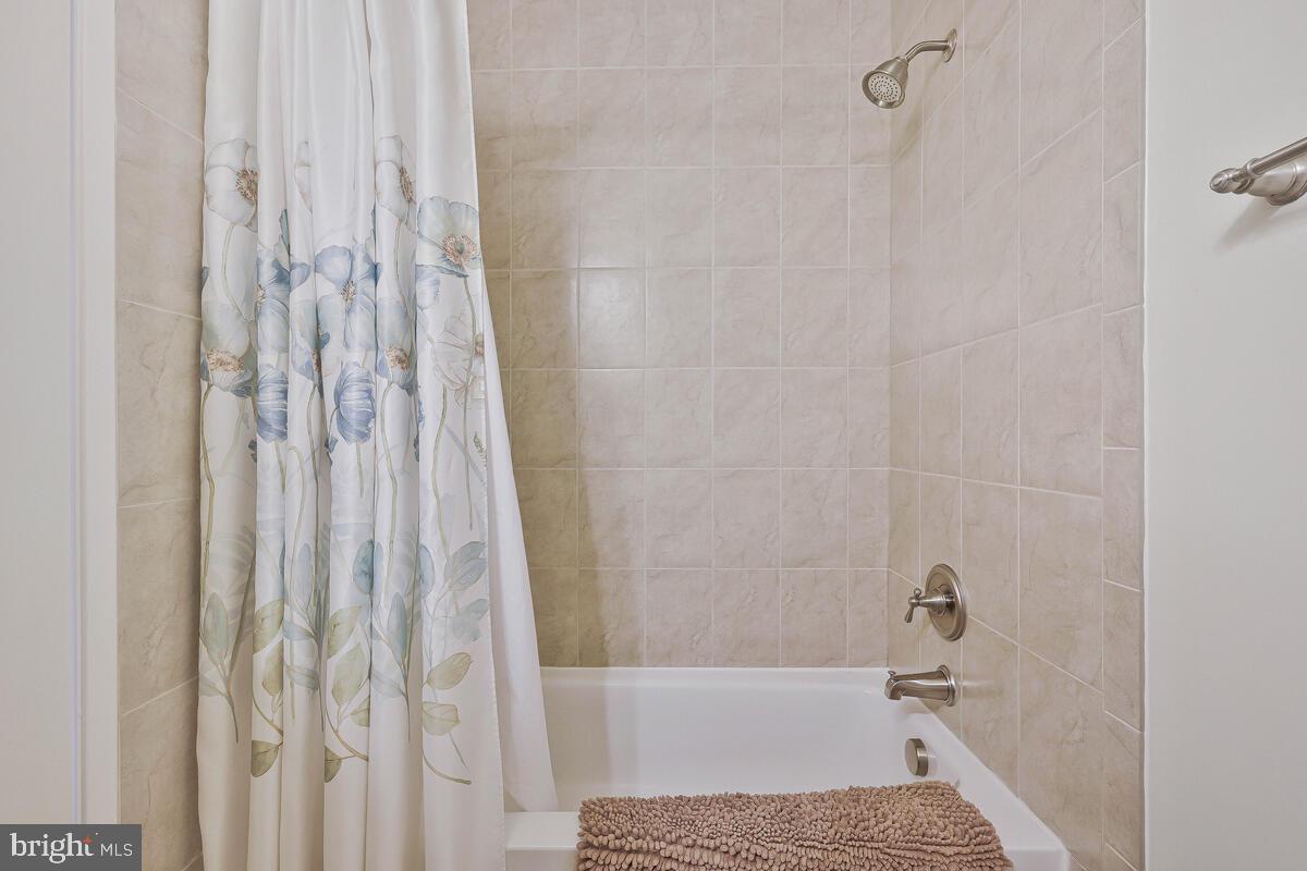 1526 PARK GLEN CT, RESTON, Virginia 20190, 4 Bedrooms Bedrooms, ,3 BathroomsBathrooms,Residential,For sale,1526 PARK GLEN CT,VAFX2260132 MLS # VAFX2260132