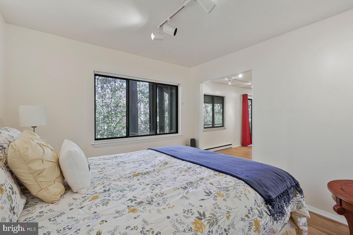 1526 PARK GLEN CT, RESTON, Virginia 20190, 4 Bedrooms Bedrooms, ,3 BathroomsBathrooms,Residential,For sale,1526 PARK GLEN CT,VAFX2260132 MLS # VAFX2260132