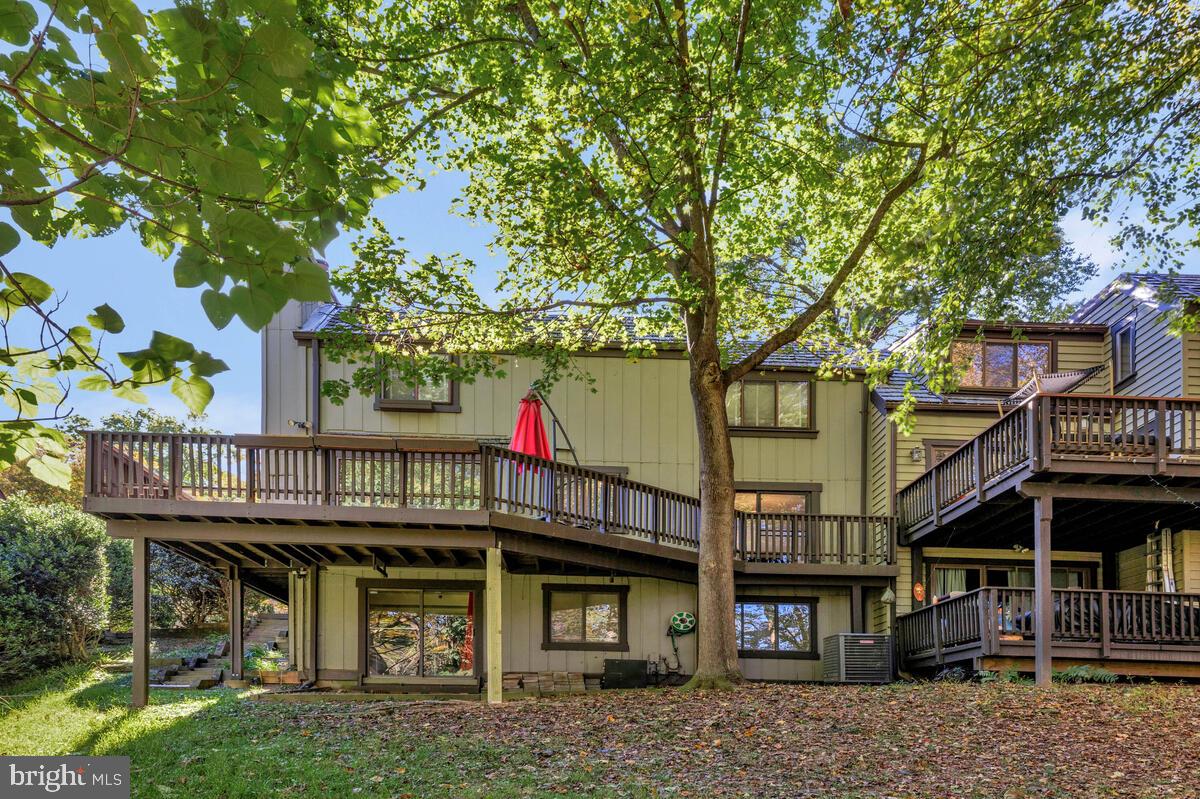 1526 PARK GLEN CT, RESTON, Virginia 20190, 4 Bedrooms Bedrooms, ,3 BathroomsBathrooms,Residential,For sale,1526 PARK GLEN CT,VAFX2260132 MLS # VAFX2260132