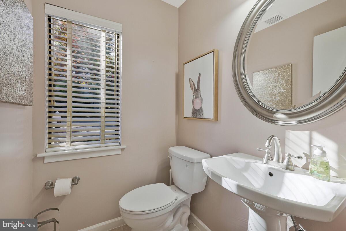 1526 PARK GLEN CT, RESTON, Virginia 20190, 4 Bedrooms Bedrooms, ,3 BathroomsBathrooms,Residential,For sale,1526 PARK GLEN CT,VAFX2260132 MLS # VAFX2260132