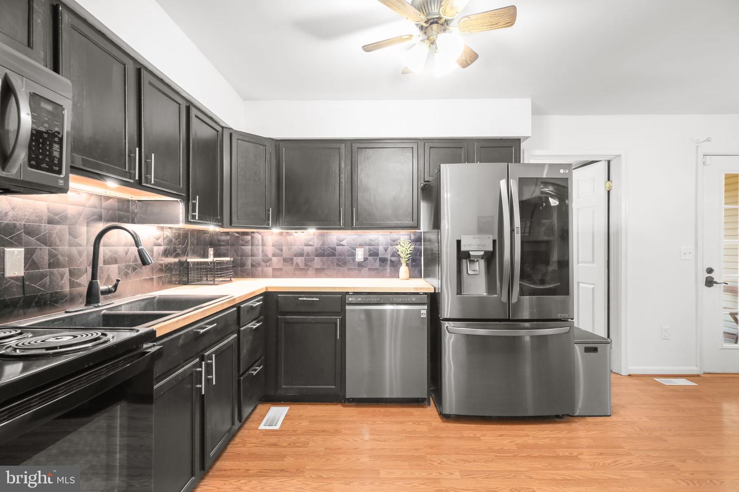 3004 LEE DRIVE EXTENDED, FREDERICKSBURG, Virginia 22408, 3 Bedrooms Bedrooms, ,2 BathroomsBathrooms,Residential,For sale,3004 LEE DRIVE EXTENDED,VASP2035650 MLS # VASP2035650