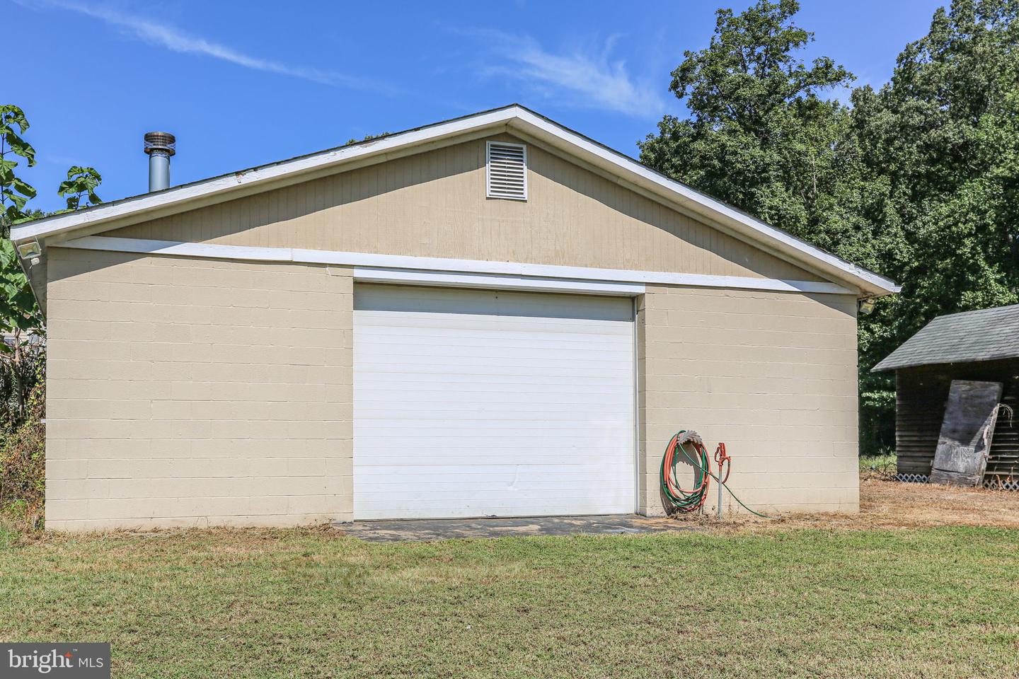 3004 LEE DRIVE EXTENDED, FREDERICKSBURG, Virginia 22408, 3 Bedrooms Bedrooms, ,2 BathroomsBathrooms,Residential,For sale,3004 LEE DRIVE EXTENDED,VASP2035650 MLS # VASP2035650