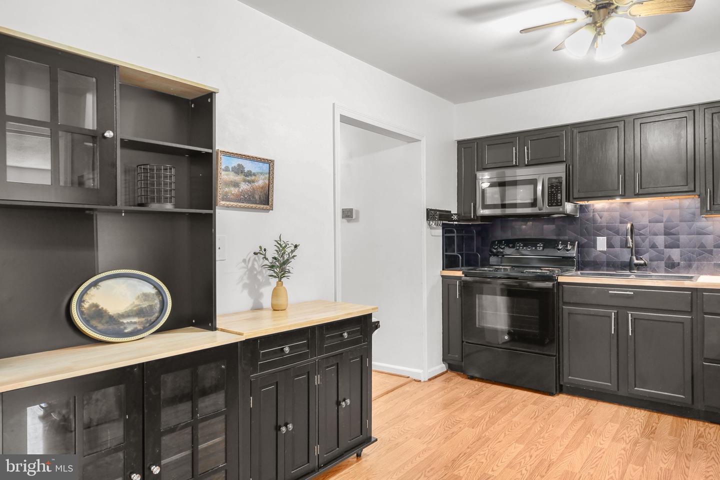 3004 LEE DRIVE EXTENDED, FREDERICKSBURG, Virginia 22408, 3 Bedrooms Bedrooms, ,2 BathroomsBathrooms,Residential,For sale,3004 LEE DRIVE EXTENDED,VASP2035650 MLS # VASP2035650