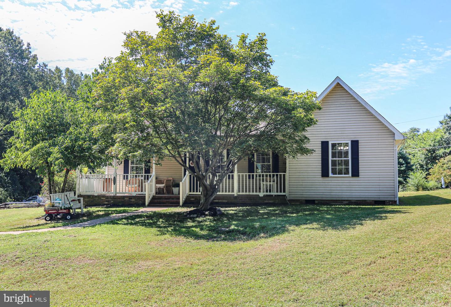 3004 LEE DRIVE EXTENDED, FREDERICKSBURG, Virginia 22408, 3 Bedrooms Bedrooms, ,2 BathroomsBathrooms,Residential,For sale,3004 LEE DRIVE EXTENDED,VASP2035650 MLS # VASP2035650