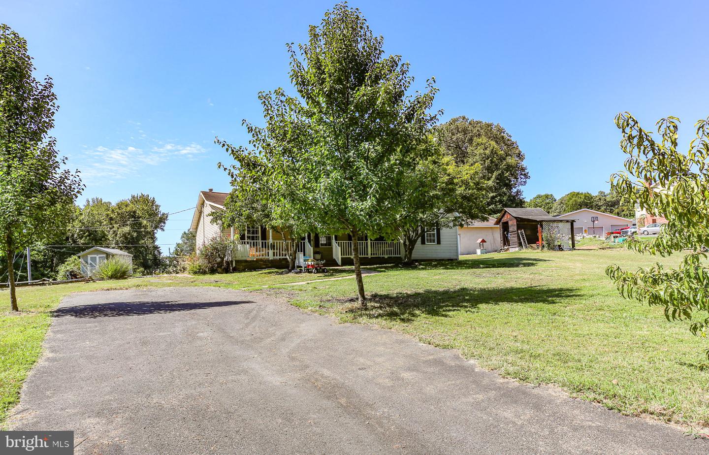 3004 LEE DRIVE EXTENDED, FREDERICKSBURG, Virginia 22408, 3 Bedrooms Bedrooms, ,2 BathroomsBathrooms,Residential,For sale,3004 LEE DRIVE EXTENDED,VASP2035650 MLS # VASP2035650